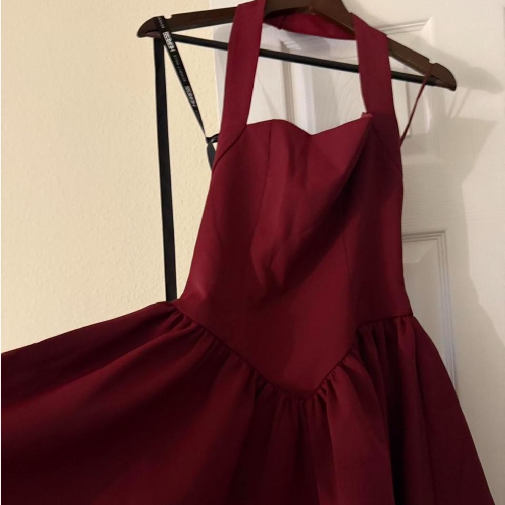 NWT Heiress Beverly Hills Burgundy Halter Mini Dress - Picture 2 of 2